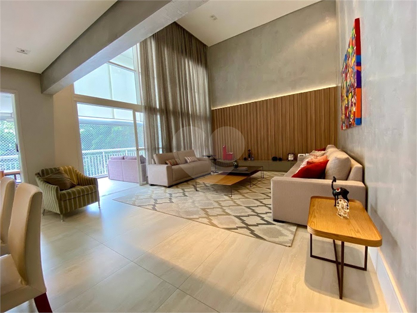 Apartamento à venda com 3 suítes em Vila Suzana, São Paulo, SP