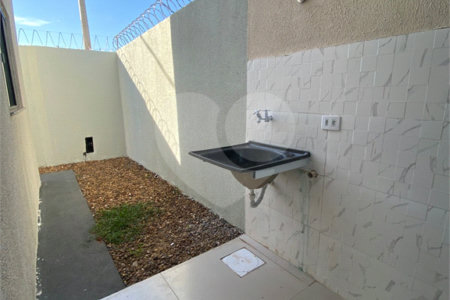 Casa à venda com 2 quartos, sendo 1 suíte, em Ipê, Três Lagoas, MS