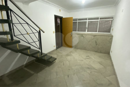 Sobrado à venda com 2 quartos, sendo 1 suíte, em Campo Belo, São Paulo, SP