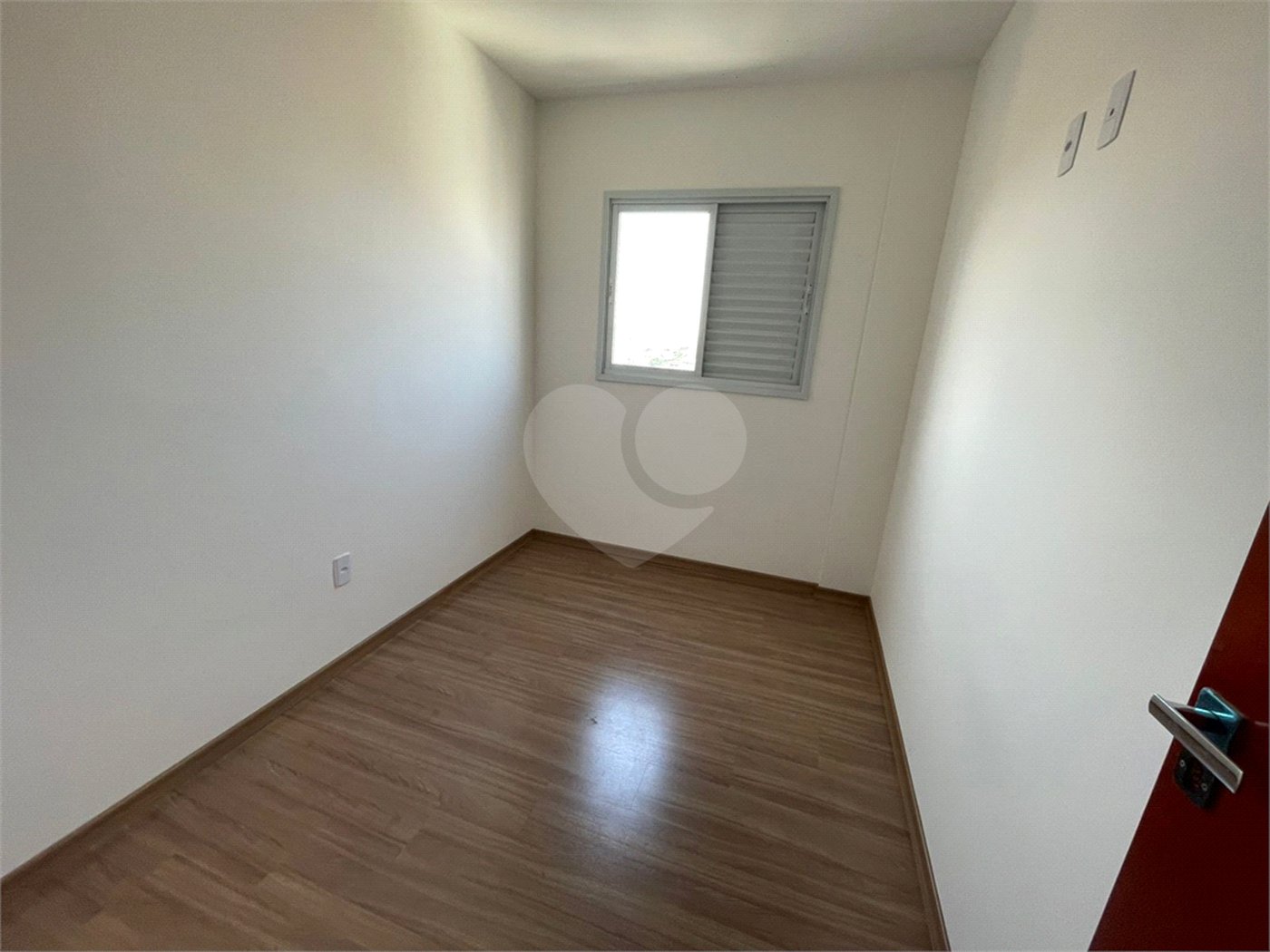 Apartamento à venda com 2 quartos, sendo 1 suíte,  em Parada Inglesa, São Paulo, SP