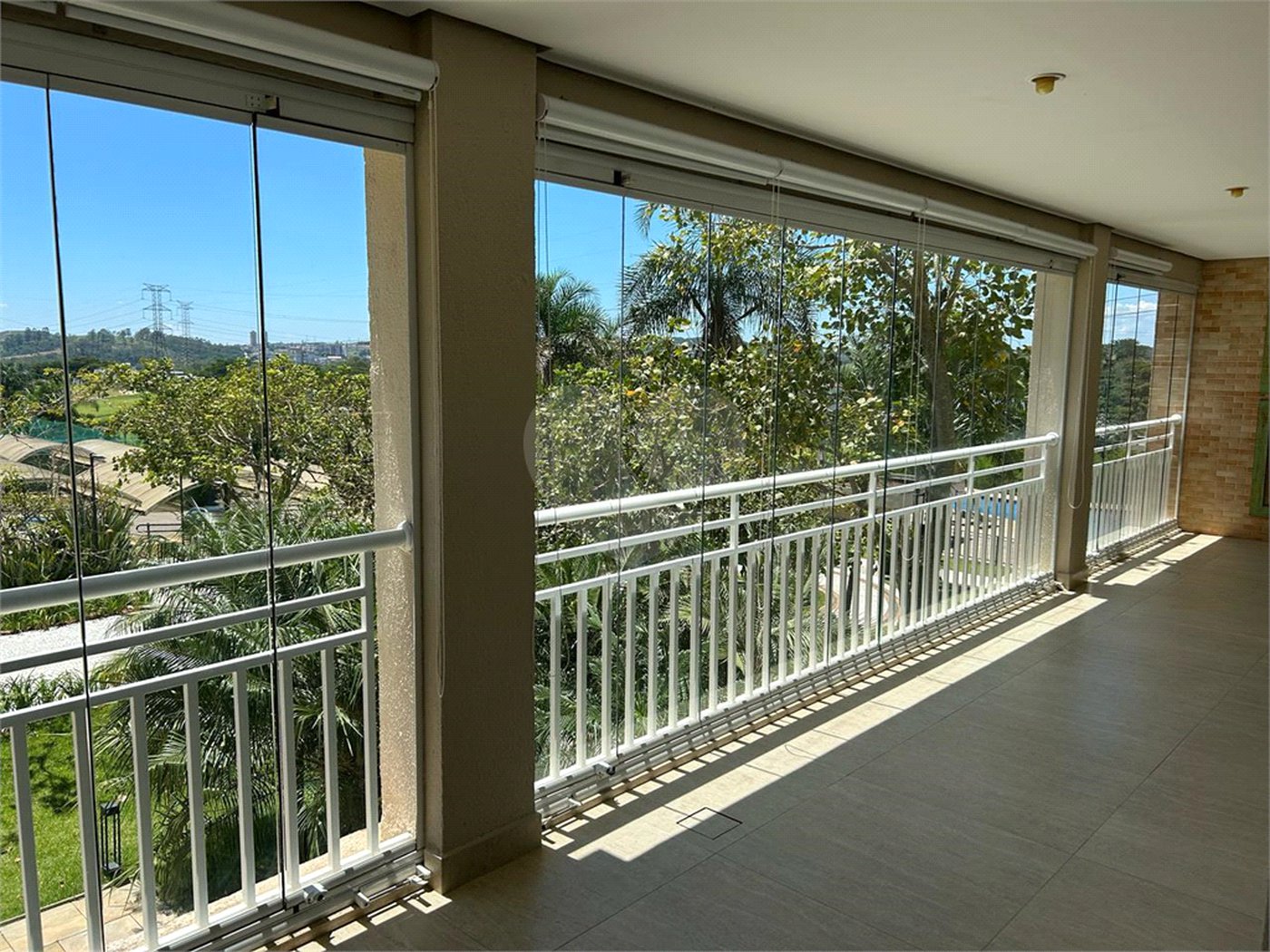 Apartamento à venda com 2 suítes em Vila Oliveira, Mogi das Cruzes, SP