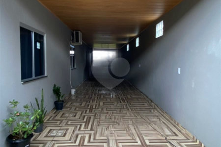Casa à venda com 3 quartos, sendo 1 suíte, em Jardim Ibirapuera, Ponta Porã, MS