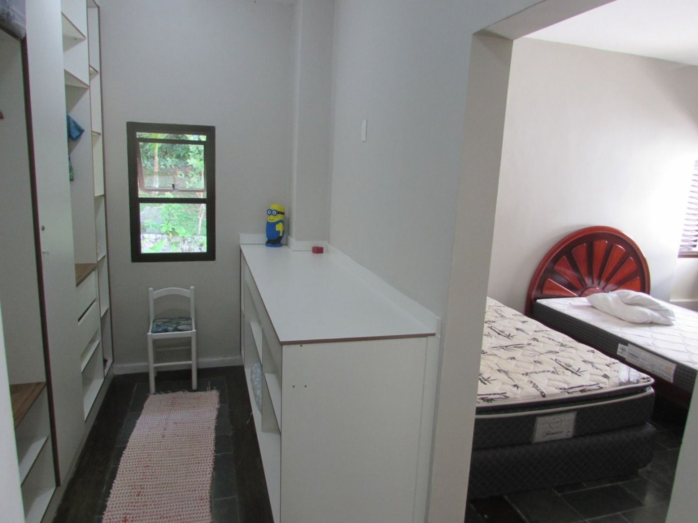 Casa de Alto Padrão com 5 Suítes e Lazer Completo– Guarujá