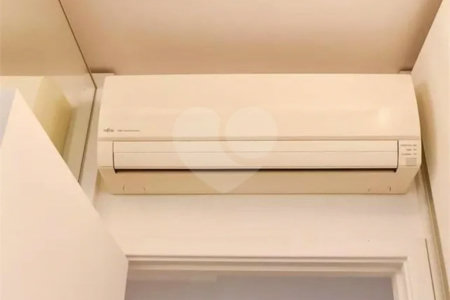 Apartamento no Ipiranga de 94m2 com 2 dorms, 1 suíte, 3 banheiros, 2 vagas. Estuda permuta.