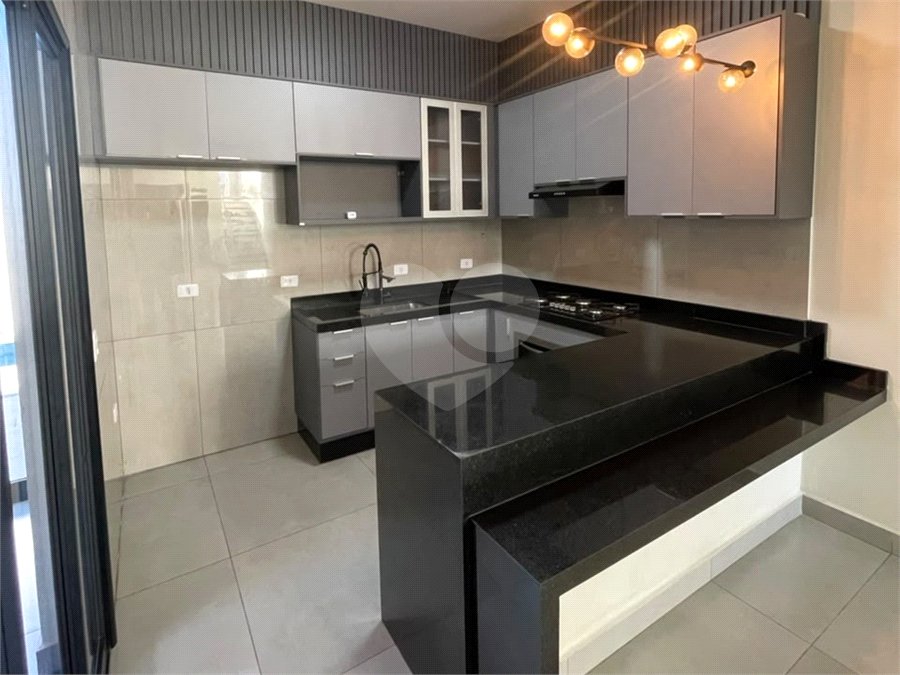 Casa à venda com 3 quartos, sendo 1 suíte, no condomínio Helena Maria, Sorocaba - SP
