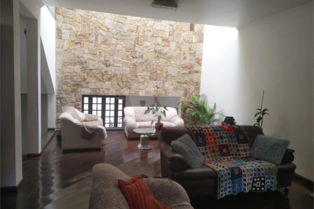 Casa à venda com 4 quartos, sendo 2 suítes, em Parque dos Príncipes, São Paulo, SP