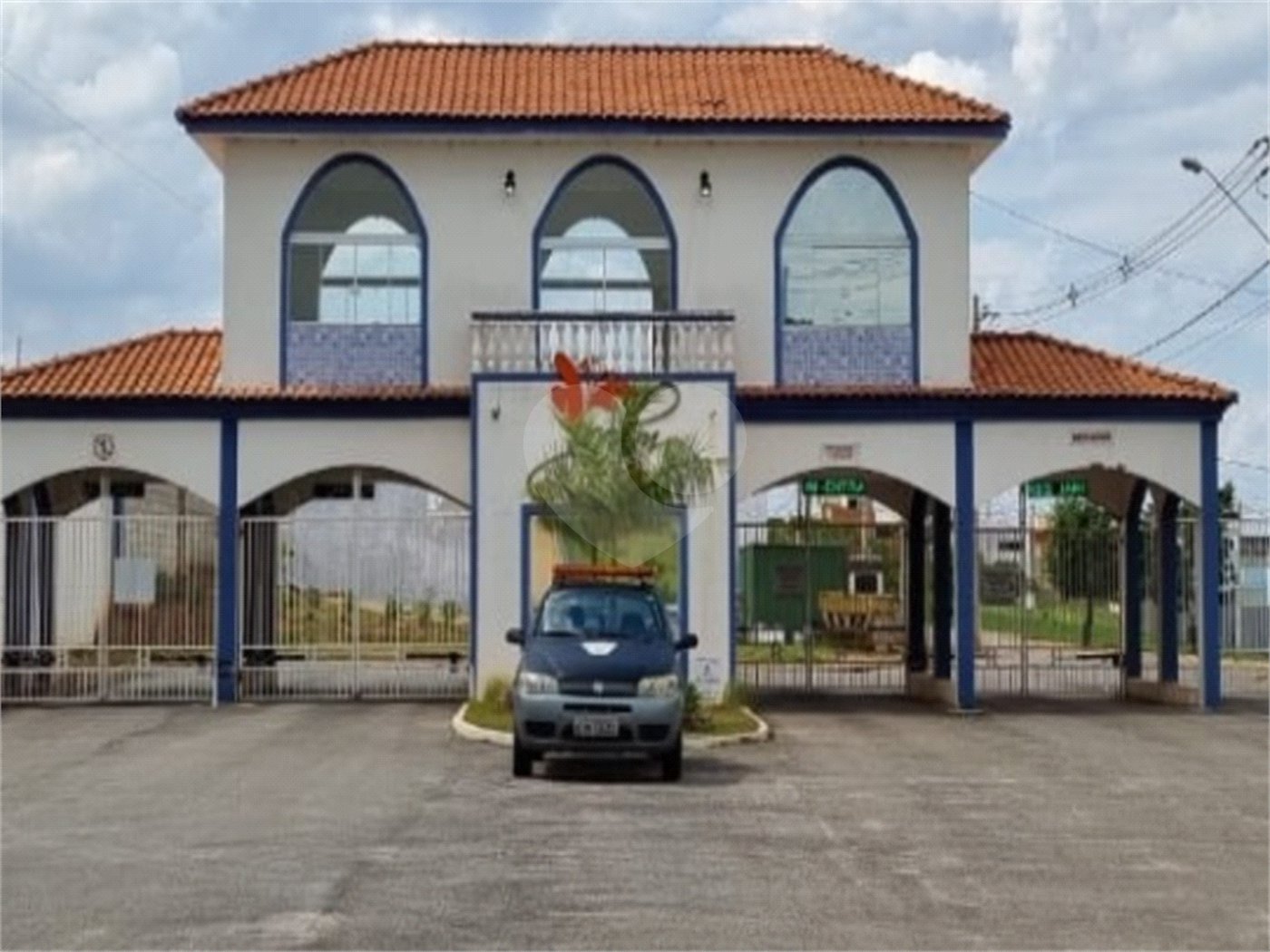 Casa à venda com 3 quartos, sendo 1 suíte, no condomínio Residencial Jardim, Sorocaba - SP