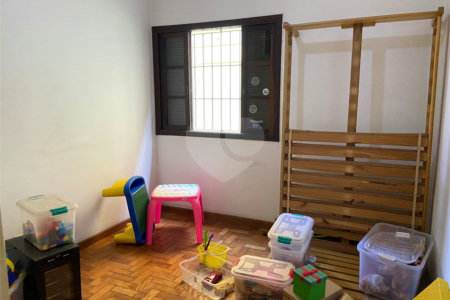 Casa à venda com 3 quartos, sendo 1 suíte, em Planalto Paulista, São Paulo, SP