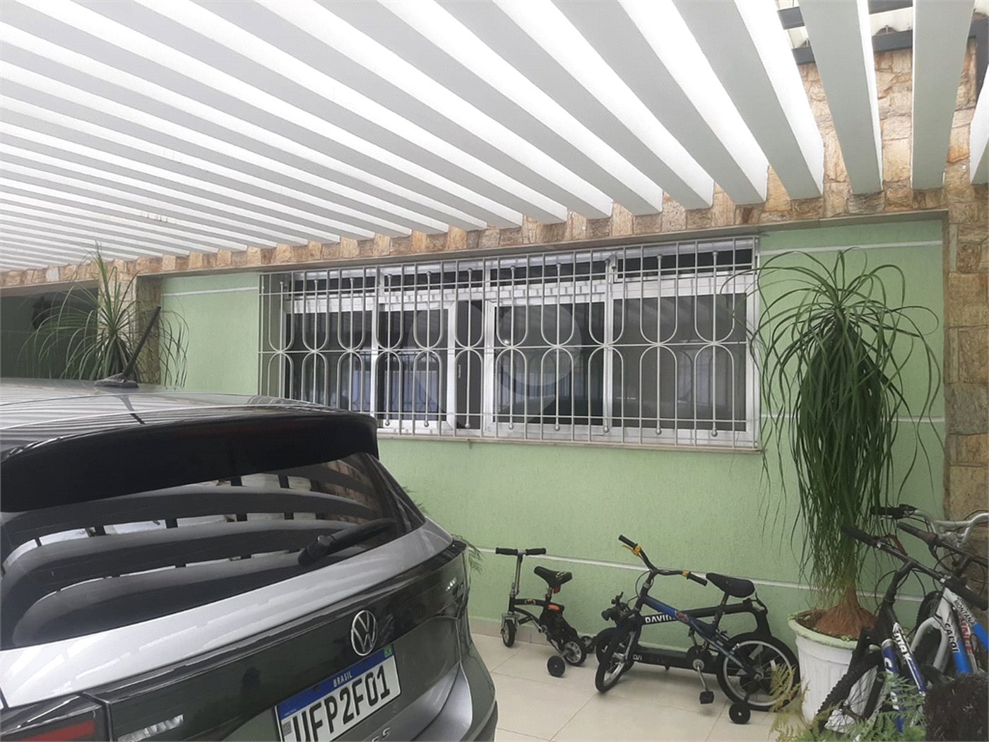 Sobrado à venda com 4 quartos, sendo 2 suítes, em Tremembé, São Paulo, SP