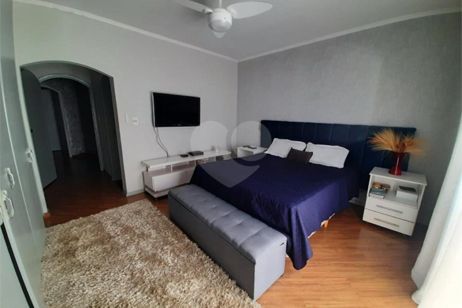 Sobrado à venda com 4 quartos, sendo 2 suítes, em Tremembé, São Paulo, SP