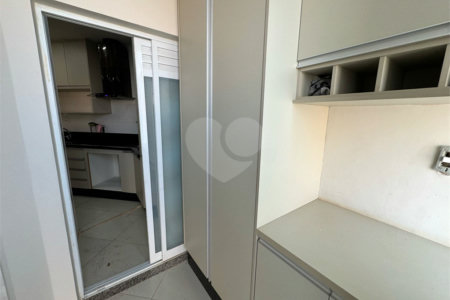 Apartamento à venda com 2 quartos em Vila La Brunetti, Itapetininga, SP