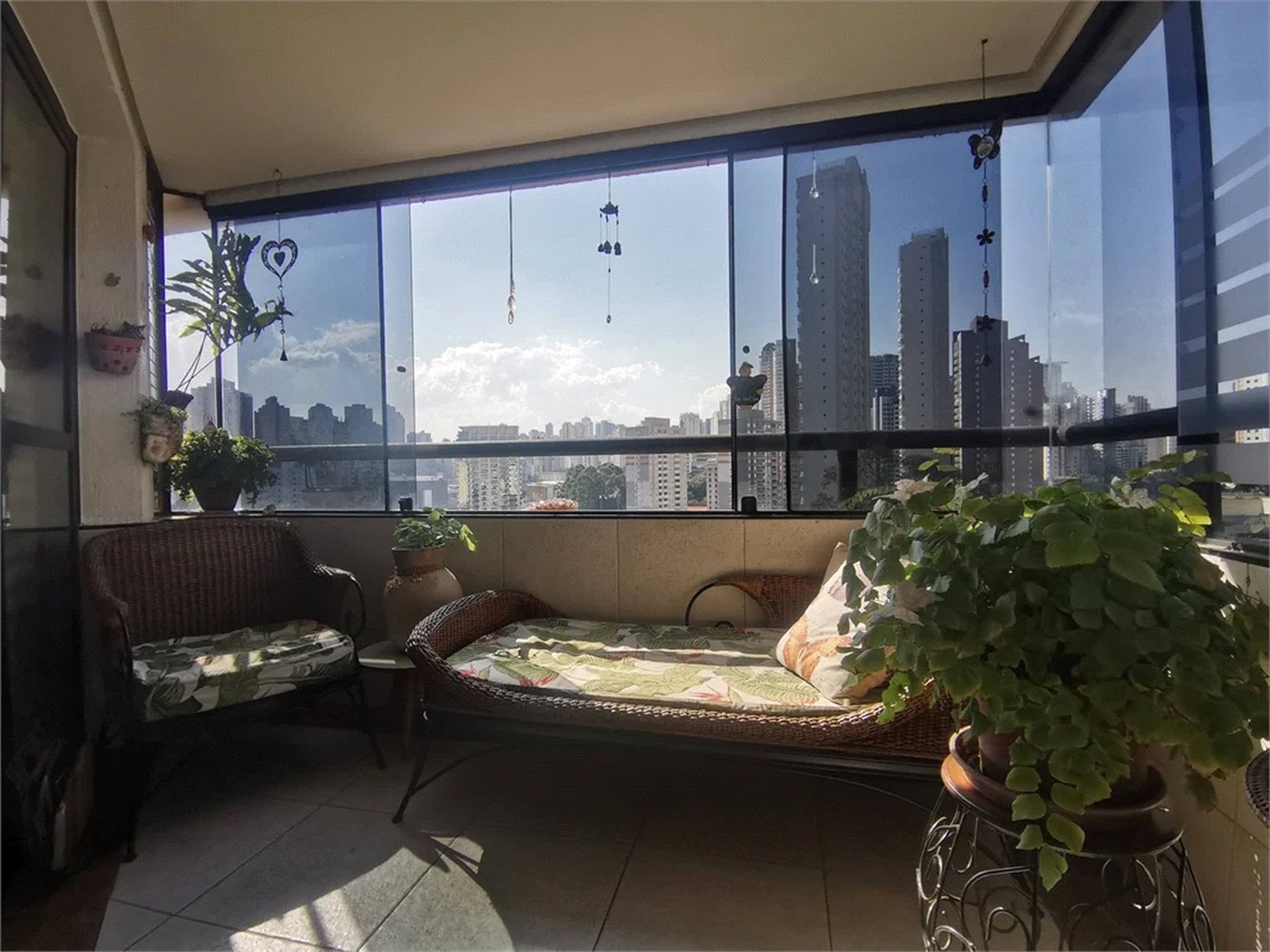 Apartamento à venda com 3 quartos, sendo 1 suíte,  em Vila Andrade, São Paulo, SP