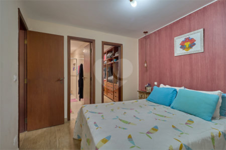 Casa Térrea à venda com 3 suítes em Granja Julieta, São Paulo, SP