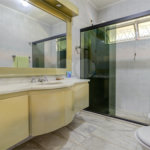 Casa Térrea à venda com 5 quartos, sendo 4 suítes, em Interlagos, São Paulo, SP