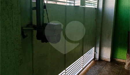 Sobrado à venda com 6 quartos em Horto, São Paulo, SP