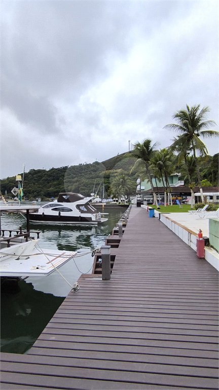 Apartamento à venda com 1 suíte em Ponta da Cruz, Angra dos Reis, RJ