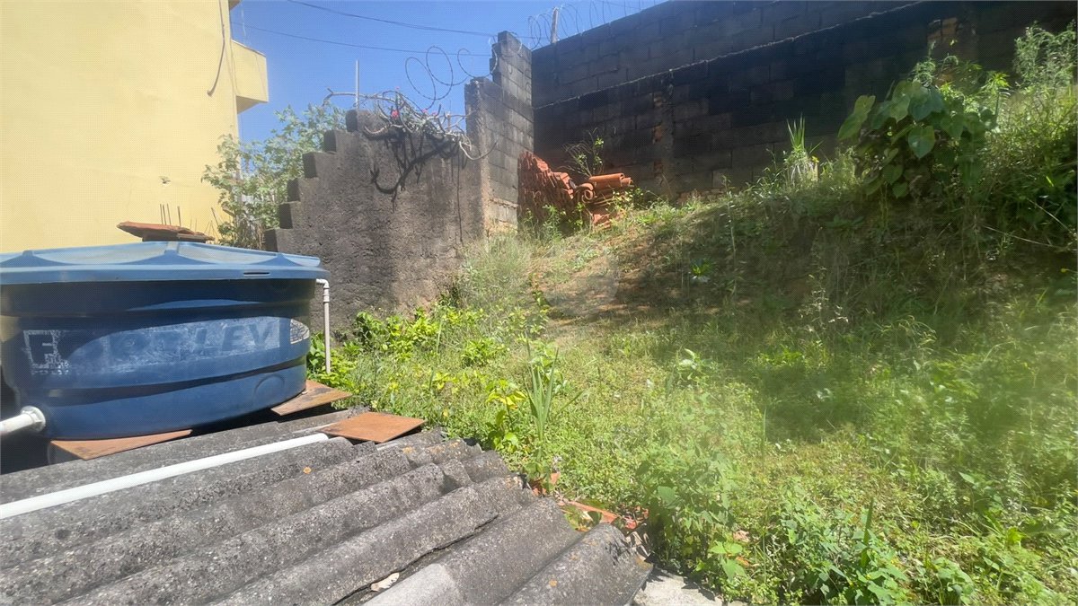 Terreno à venda com 3 quartos em Jardim Rizzo, São Paulo, SP