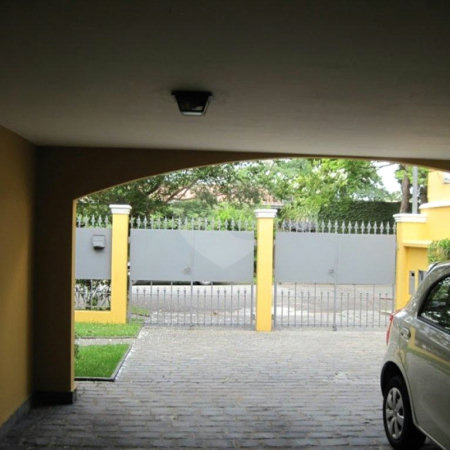 Casa à venda com 4 quartos, sendo 2 suítes,  em Jardim Leonor, São Paulo, SP