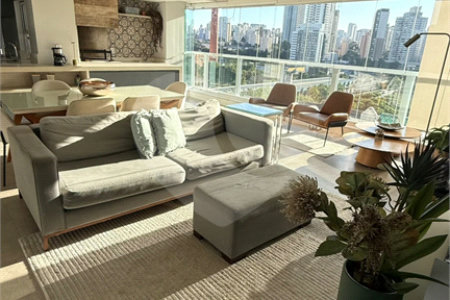Apartamento à venda com 3 quartos, sendo 1 suíte, em Vila Firmiano Pinto, São Paulo, SP