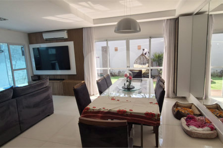 Casa à venda com 4 quartos, sendo 2 suítes,  no condomínio Aromaz, São Bernardo do Campo - SP