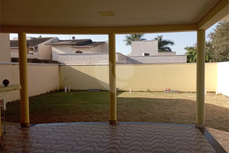 Casa à venda com 3 quartos, sendo 1 suíte, no condomínio Campos do Conde I, Paulínia - SP