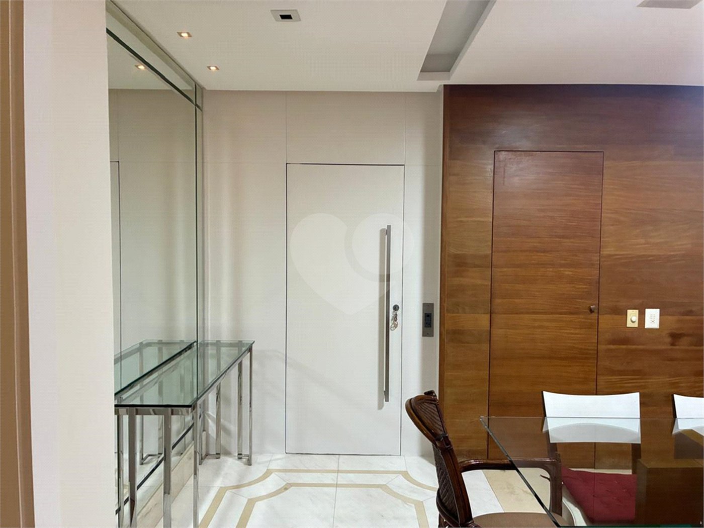Apartamento à venda com 3 quartos, sendo 1 suíte, em Vila Guilherme, São Paulo, SP