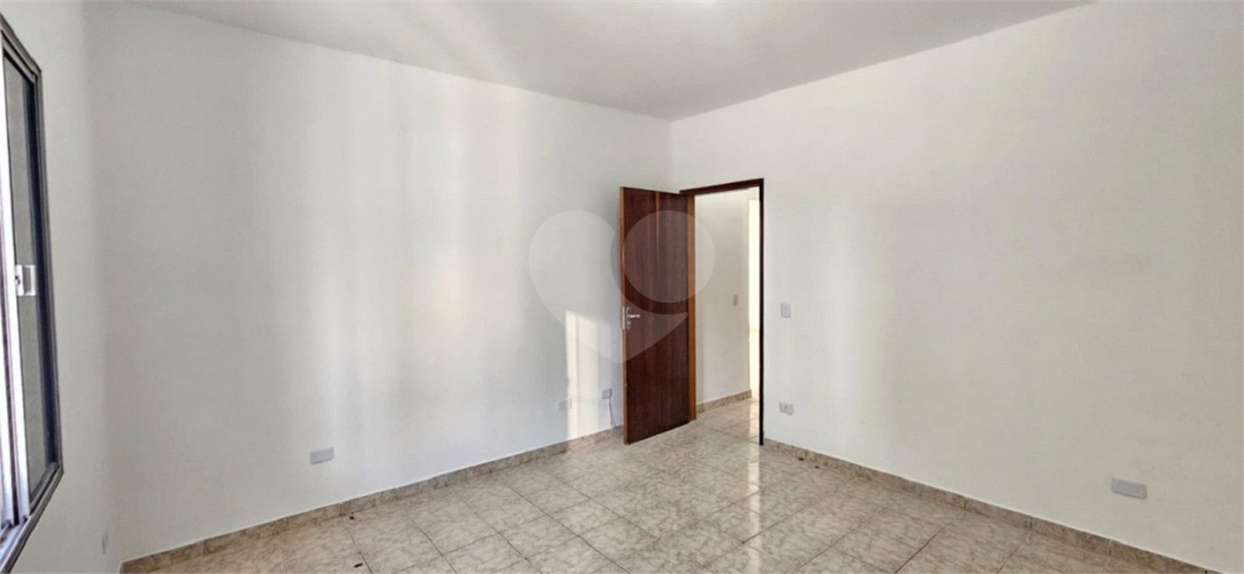 Sobrado à venda com 5 quartos, sendo 1 suíte, em Interlagos, São Paulo, SP