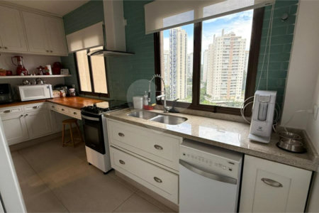 Apartamento à venda com 3 quartos, sendo 1 suíte, em Vila Suzana, São Paulo, SP