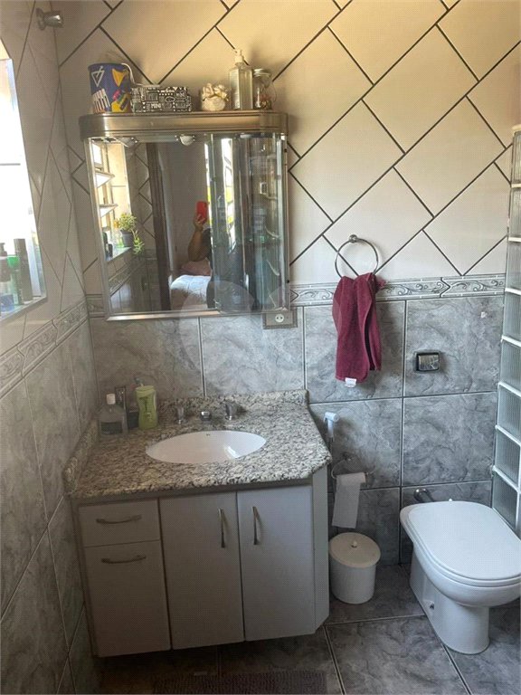 Casa à venda ou para alugar com 5 quartos, sendo 1 suíte, no condomínio Zuleika Jabour, Salto - SP