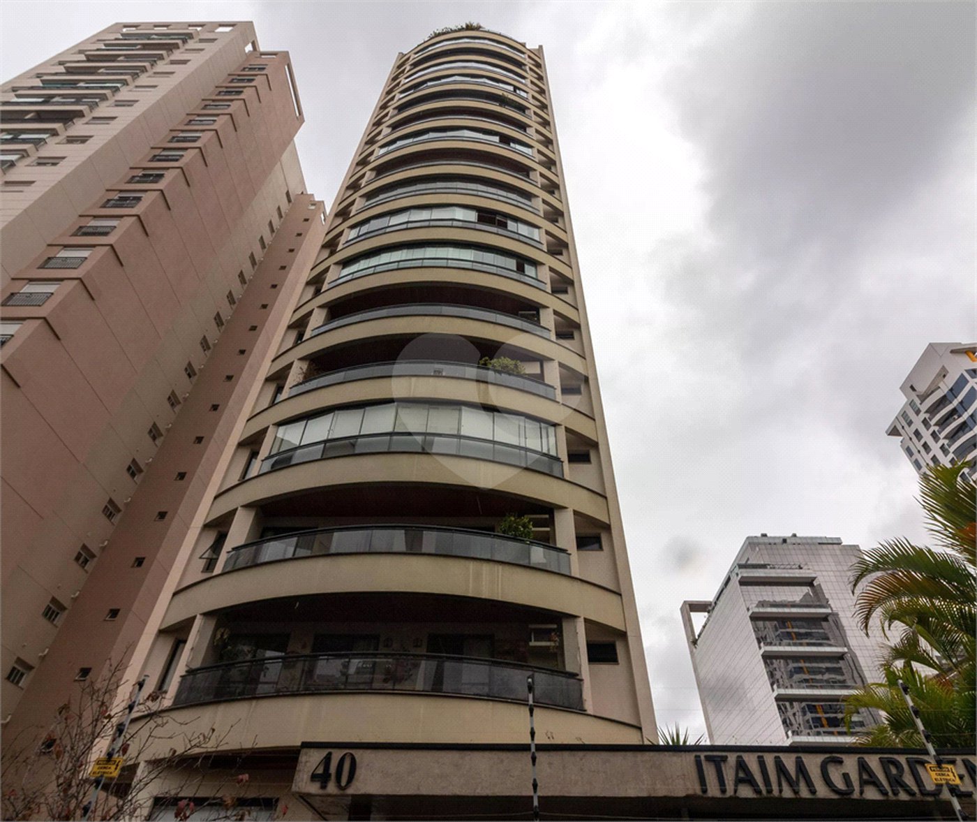 Cobertura à venda com 3 suítes em Vila Olímpia, São Paulo, SP