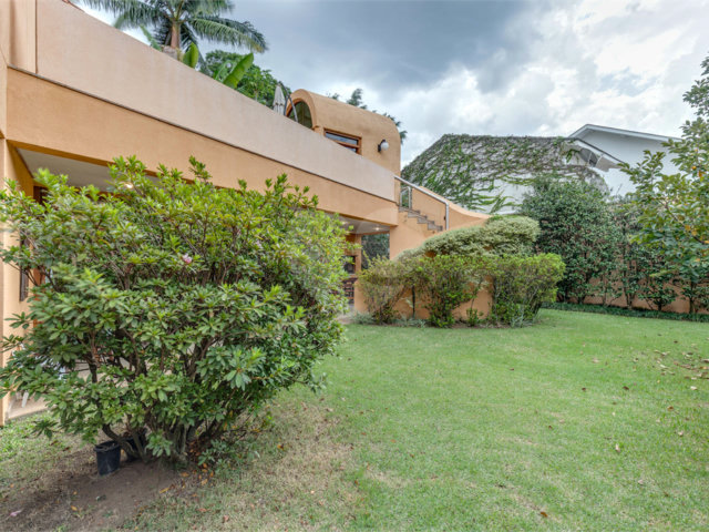 Casa à venda com 5 quartos, sendo 4 suítes,  em Alto da Boa Vista, São Paulo, SP