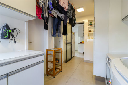 Apartamento à venda com 4 quartos, sendo 2 suítes, em Moema, São Paulo, SP