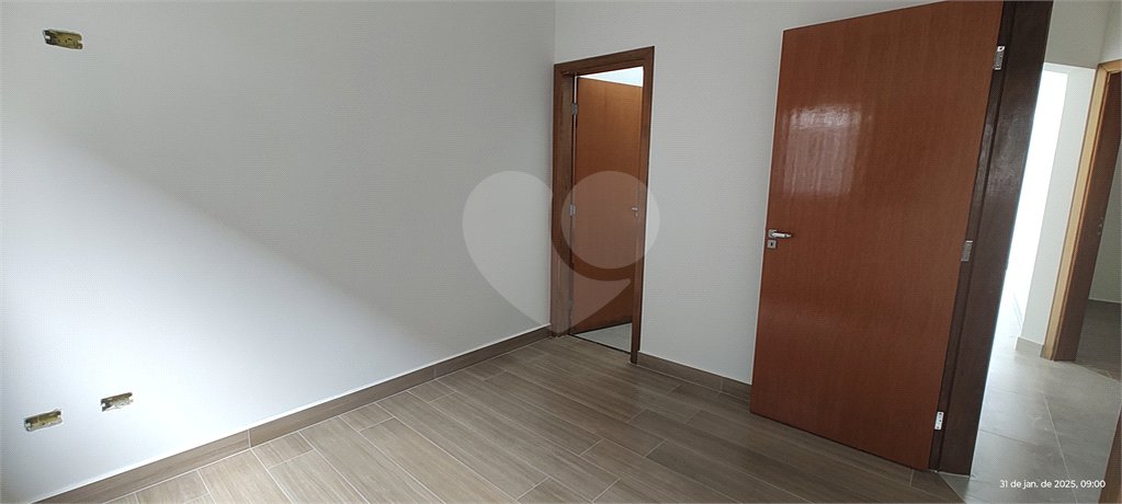 Casa Térrea à venda com 3 quartos, sendo 1 suíte,  em Nova Cerejeira, Atibaia, SP