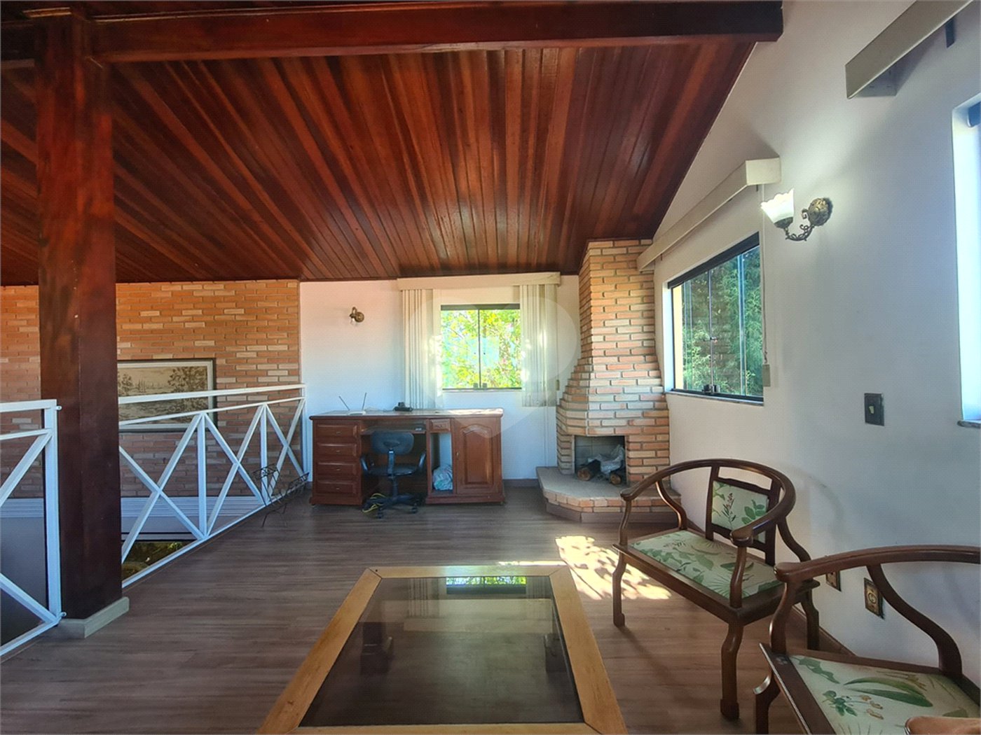 Casa à venda com 3 suítes no condomínio Portal do Sabia, Araçoiaba da Serra - SP