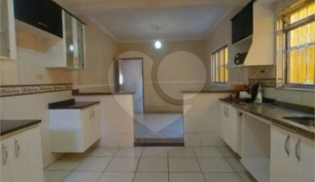 Sobrado à venda com 3 quartos, sendo 1 suíte,  em Vila Piauí, São Paulo, SP
