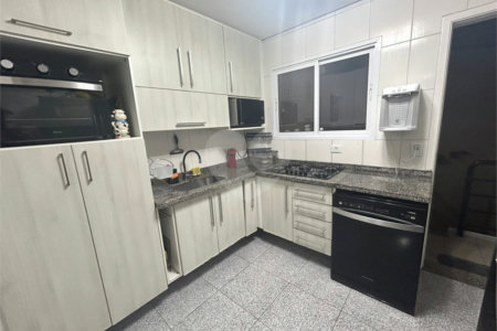 Casa à venda com 3 quartos, sendo 1 suíte, no condomínio Residencial Villa Felicitá Ii, São Paulo - SP