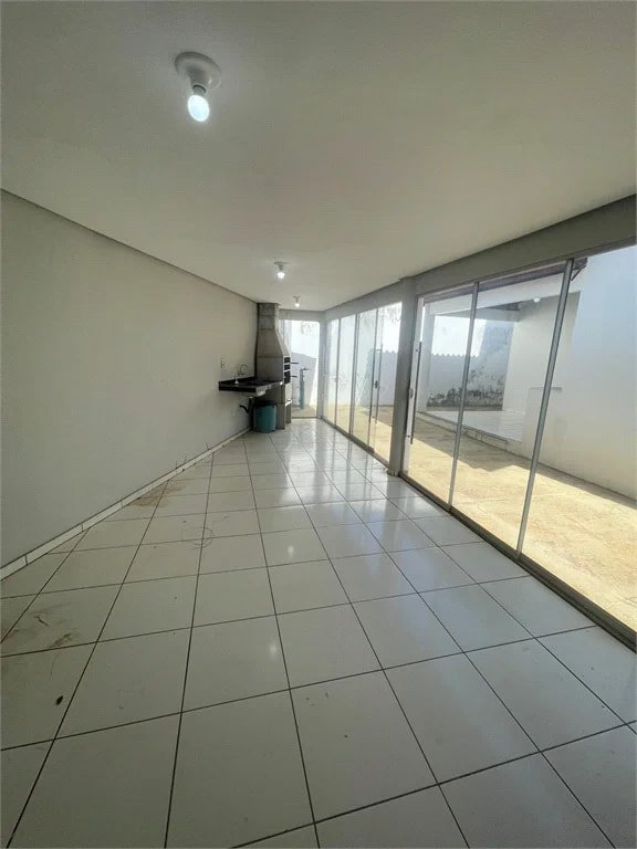 Casa para alugar com 3 quartos, sendo 1 suíte,  em Setor Industrial, Balsas, MA