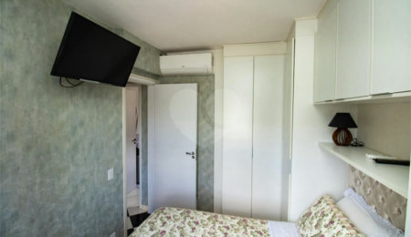 Apartamento à venda com 2 quartos em Moema, São Paulo, SP