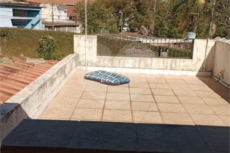 Casa à venda ou para alugar com 6 quartos, sendo 2 suítes, em Parque São George, Cotia, SP