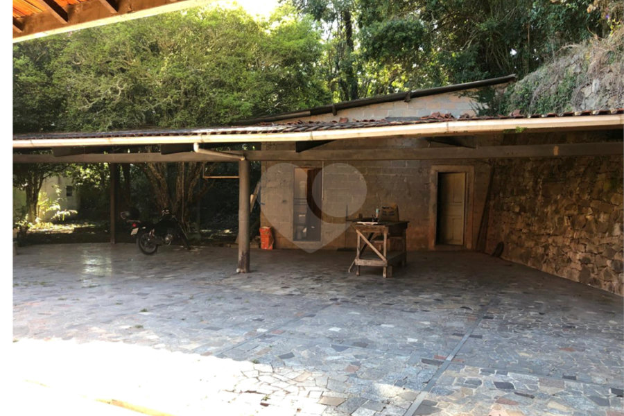 Casa à venda com 5 quartos, sendo 3 suítes, em Serra da Cantareira, Mairiporã, SP