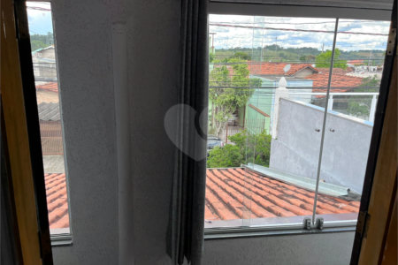 Sobrado à venda com 5 quartos, sendo 2 suítes,  em Jardim da Granja, São José dos Campos, SP