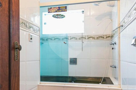 Casa à venda com 4 quartos, sendo 3 suítes,  em Osvaldo Cruz, São Caetano do Sul, SP
