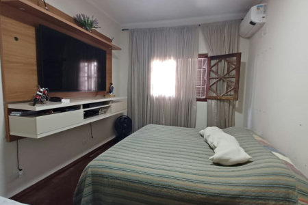 Casa à venda com 3 quartos, sendo 1 suíte, em Jardim Rosana, Guarulhos, SP