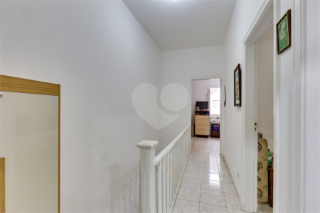 Sobrado à venda com 3 quartos, sendo 1 suíte, em Alto da Boa Vista, São Paulo, SP