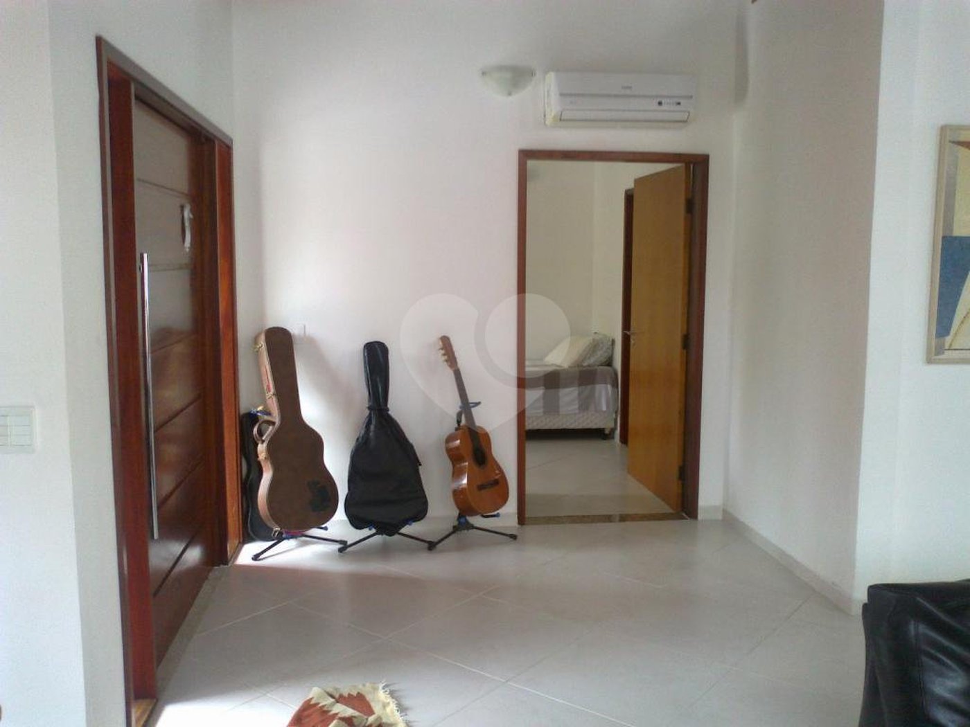 Sobrado à venda com 5 suítes em Enseada, Bertioga, SP