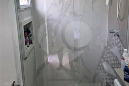 Casa à venda com 3 quartos, sendo 1 suíte,  no condomínio Moradas do Horto, São Paulo - SP