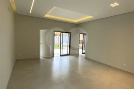 Casa à venda com 3 quartos, sendo 1 suíte, no condomínio Lagos D´icaraí, Salto - SP