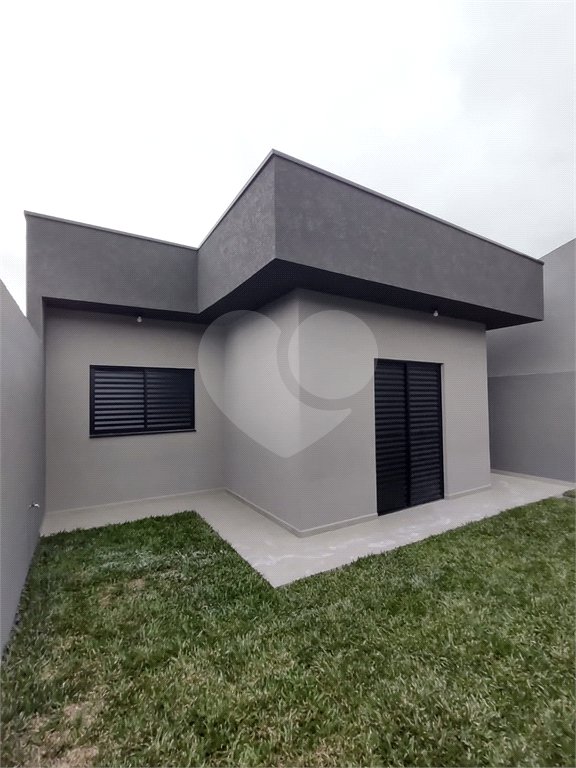 Casa Térrea à venda com 3 quartos, sendo 1 suíte,  no Centro, Bom Jesus dos Perdões, SP