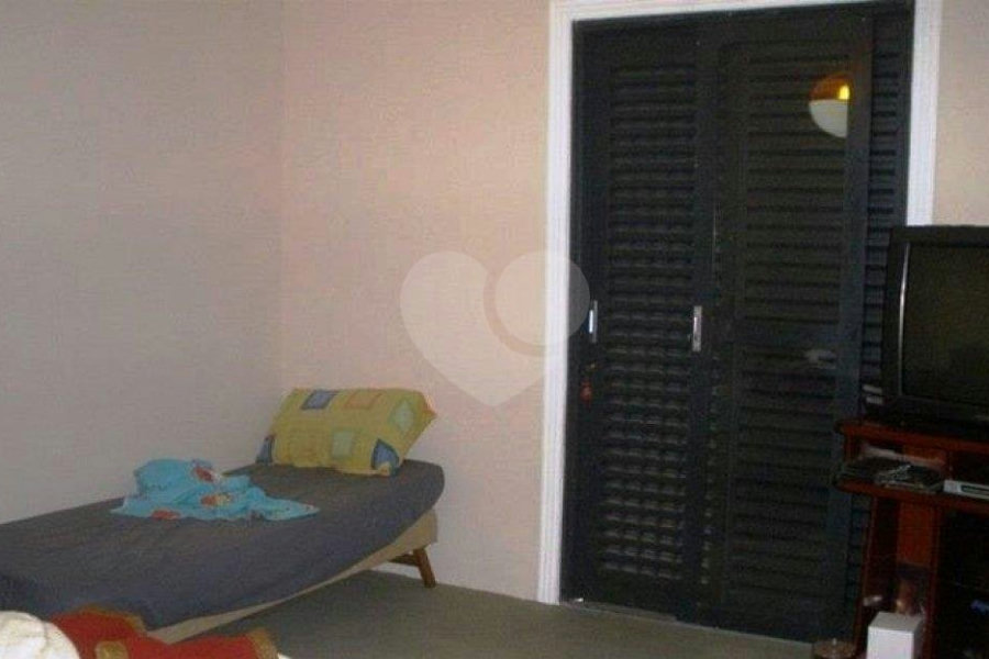 Sobrado à venda com 3 quartos em Tremembé, São Paulo, SP