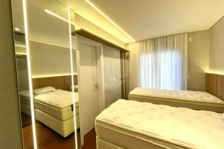 Apartamento à venda com 3 suítes em Jurerê, Florianópolis, SC